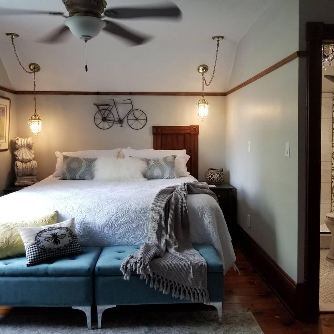 The Walnut Grove Bnb Harrow Номер фото